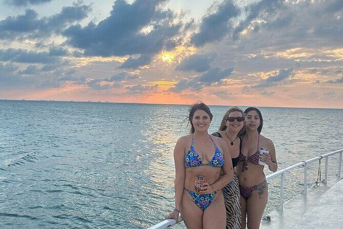 Stingray City Catamaran Sunset Tour - The Experience from a Traveler’s Perspective