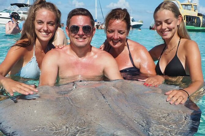 Stingray City, Coral Gardens & Frankies Local Lunch & Juice - Pickup and Transportation Options