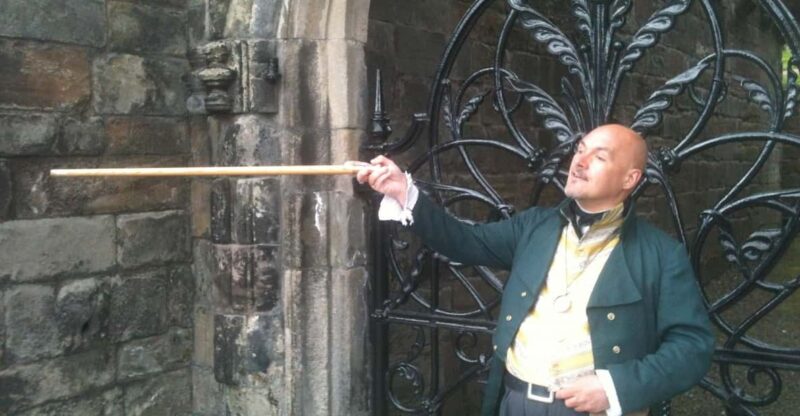 Stirling Castle and the Old Town: Private Walking Tour - Booking Information