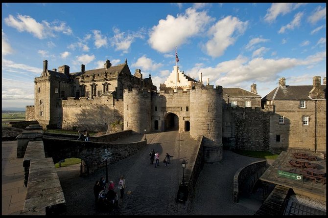 Stirling Castle and the Secrets of the Old Town - Meeting and End Points