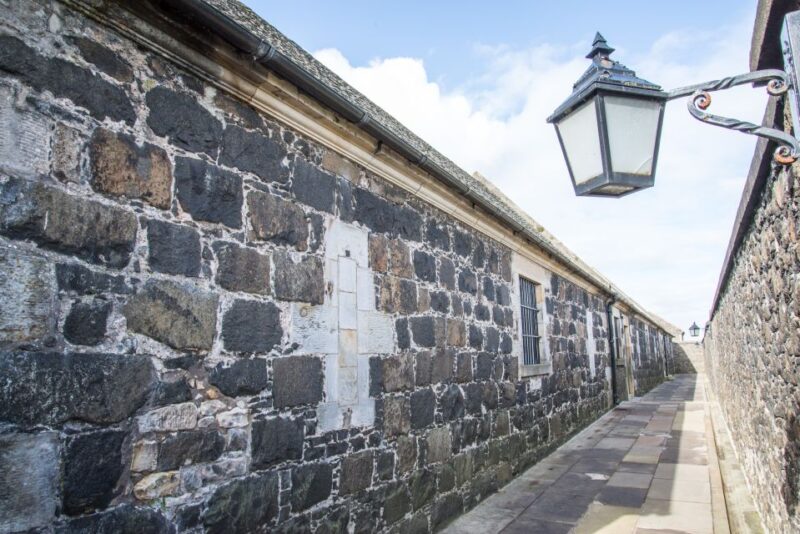 Stirling Castle, Highland Lochs & Whisky Tour From Edinburgh - Included Features