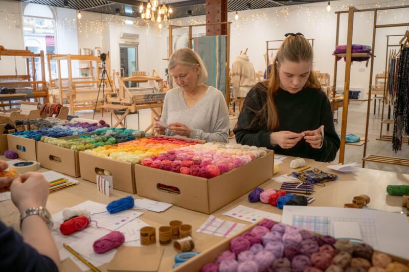 Stirling: Weave A Tartan Scarf In A Day Workshop - Key Points