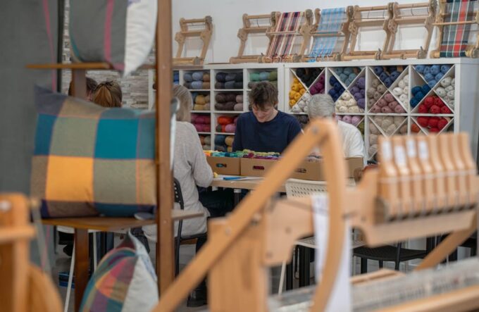 Stirling: Weave A Tartan Scarf In A Day Workshop - Customization Options