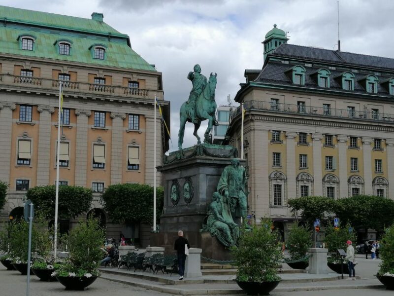 Stockholm: A Beauty On The Water - Old Town Walk & Boat Trip - Accessibility