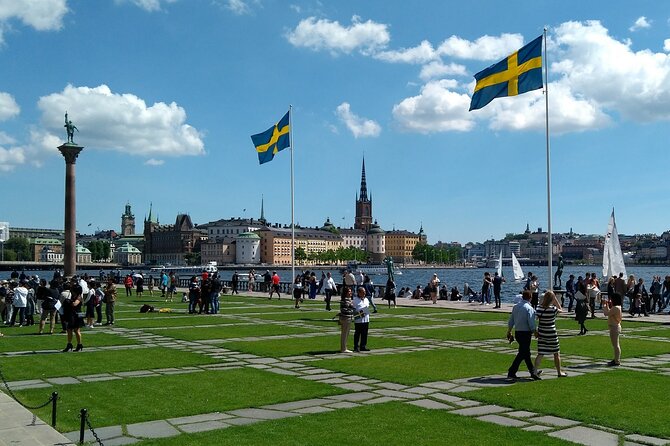 Stockholm- A Beauty On The Water: Old Town Walking Tour and Boat Trip Combined - Meeting and End Points