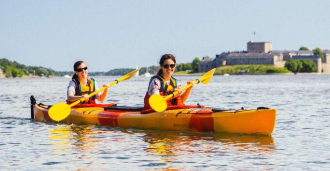 Stockholm: Archipelago Islands Kayak Tour and Outdoor Picnic - Scenic Landscapes and Wildlife