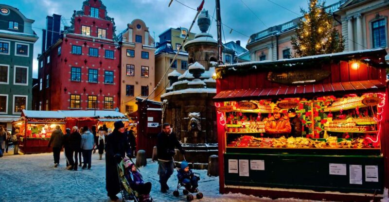 Stockholm: Christmas Lights and Market Walking Tour - Experience Highlights