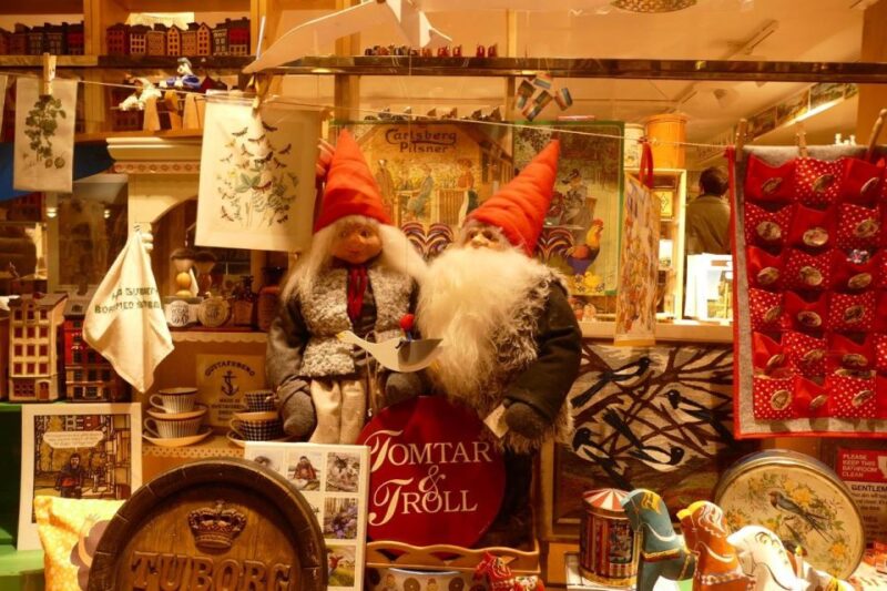Stockholm: Christmas Lights and Market Walking Tour - Itinerary Breakdown