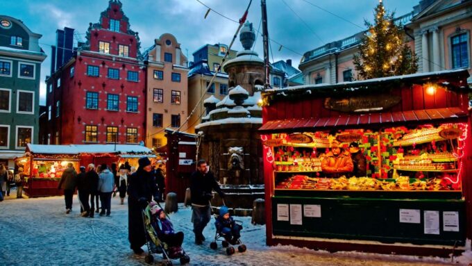 Stockholm: Christmas Lights and Market Walking Tour - Meeting Point and Location