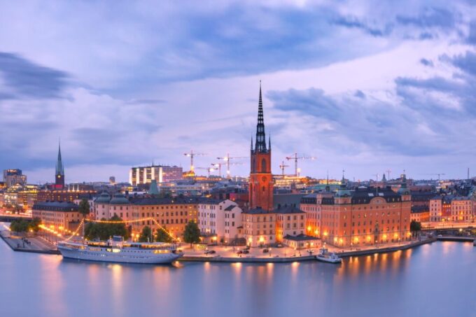 Stockholm: Christmas Market Magic With a Local - Discovering Local Traditions and History