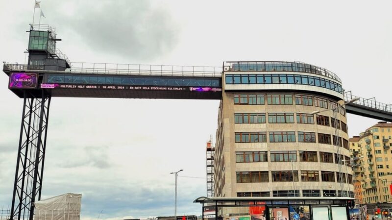 Stockholm: City Centre and Trendy District Self-guided Walk - Tour Overview