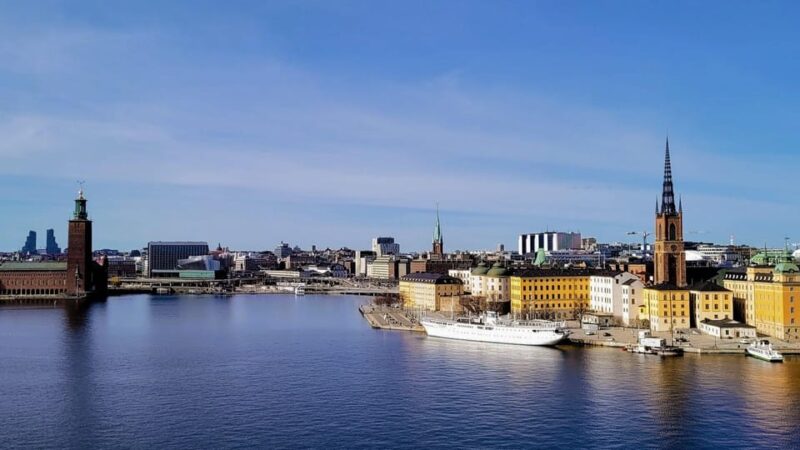 Stockholm: City Centre and Trendy District Self-guided Walk - Tour Stops and Features