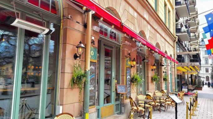 Stockholm: City Centre and Trendy District Self-guided Walk - Sum Up