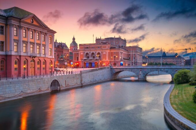 Stockholm: First Discovery Walk and Reading Walking Tour - Frequently Asked Questions