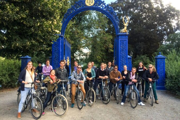 Stockholm: Guided Bike Tour - Language Options