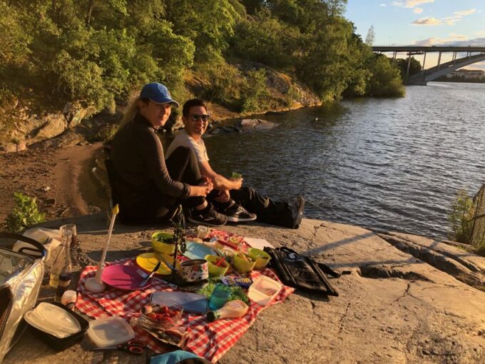 Stockholm: Guided Kayak City Tour & Optional Midsummer Meal - Booking and Cancellation Policy