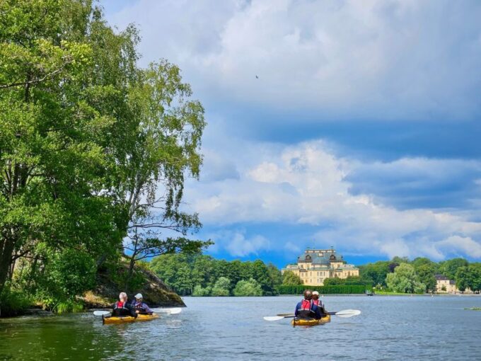 Stockholm: Guided Kayak Tour to Drottningholm Royal Palace - Van Ride and Safety