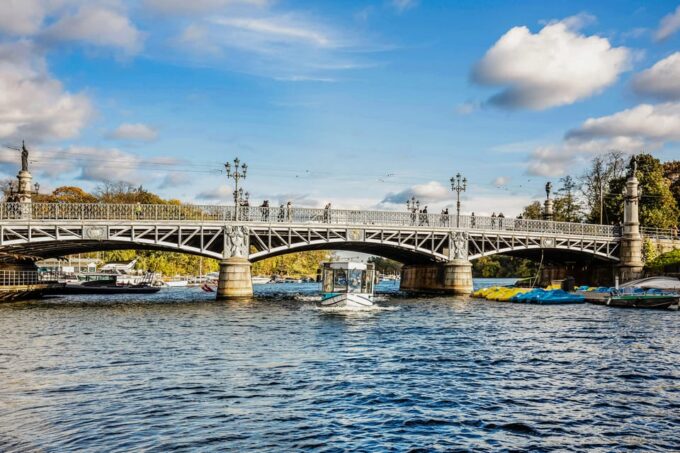 Stockholm: Land and Water Tour by Amphibious Bus - Tour Duration