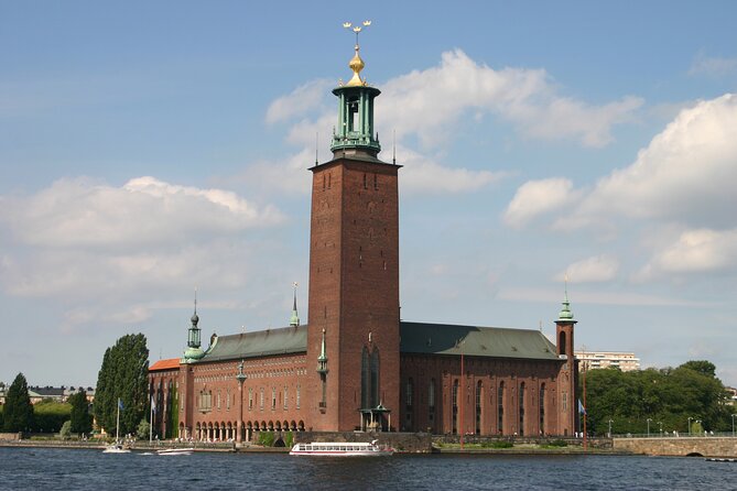 Stockholm Must See: City Hall, Gamla Stan and Vasa Museum - Key Points