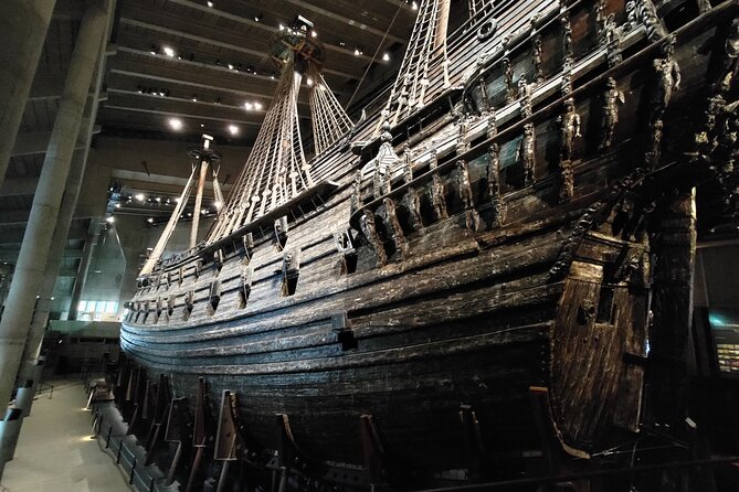 Stockholm Must See - Old Town, Boat Vasa Museum 3h Small Group - Tour Structure and Experience