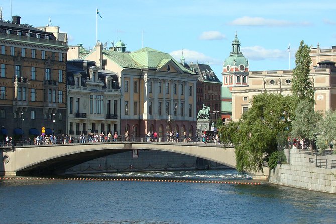 Stockholm Old Town and the Vasa Museum, a Small Group Walking Tour. - Meeting and Pickup