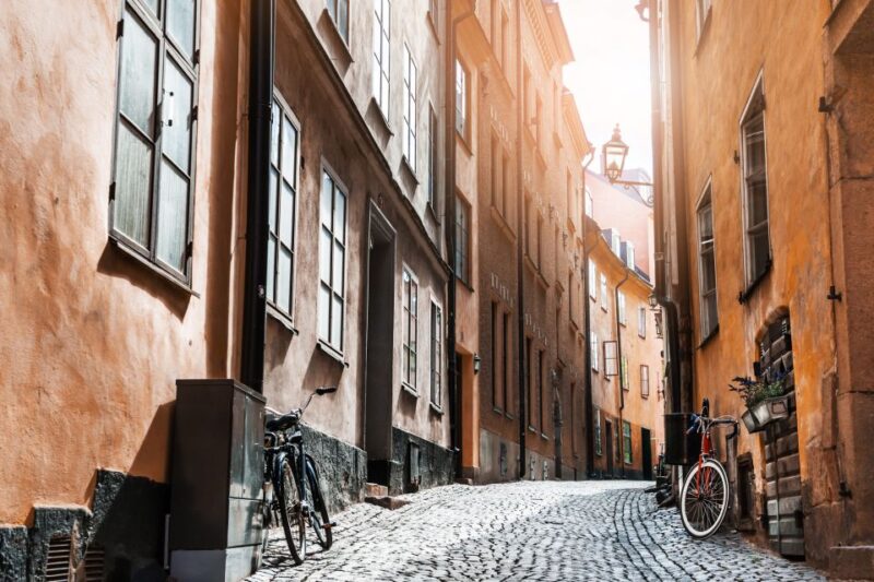 Stockholm: Old Town Guided Historical Walking Tour - Customer Reviews