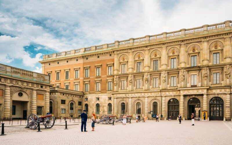 Stockholm Old Town Highlights, Royal Palace,Vasa Museum Tour - Good To Know