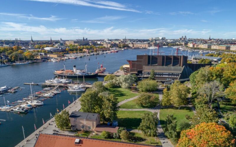 Stockholm Old Town Highlights, Royal Palace,Vasa Museum Tour - Tour Options and Itinerary