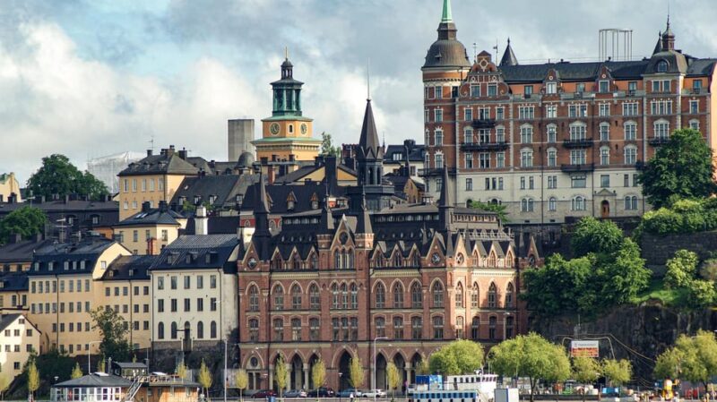 Stockholm - Old Town Private Walking Tour - Explore Iconic Squares