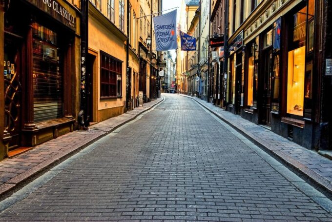 Stockholm - Old Town Private Walking Tour - Admire Historic Buildings