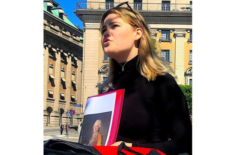 Stockholm: Old Town Walking Tour - Discovering Architectural Wonders
