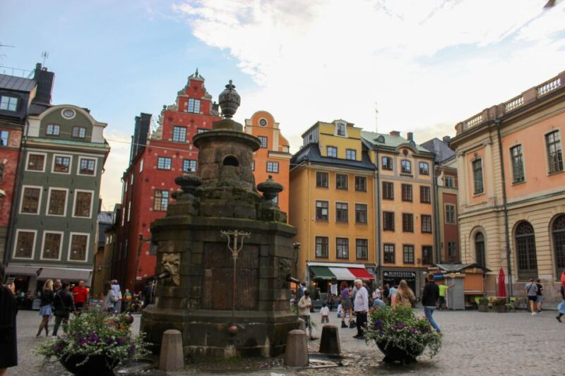 Stockholm: Personalized Guided Tour for Families - Interactive Experience