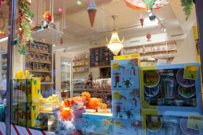 Stockholm: Personalized Guided Tour for Families - Booking Information