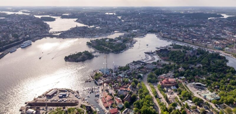 Stockholm: Scenic Airplane Flight - Safety and Pre-Flight Procedures