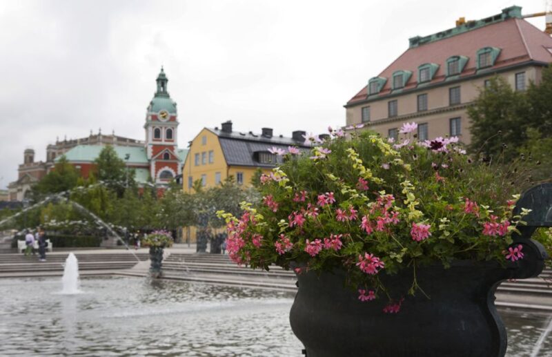 Stockholm Syndrome: 3-Hour Walking Tour - Experience and Inclusions
