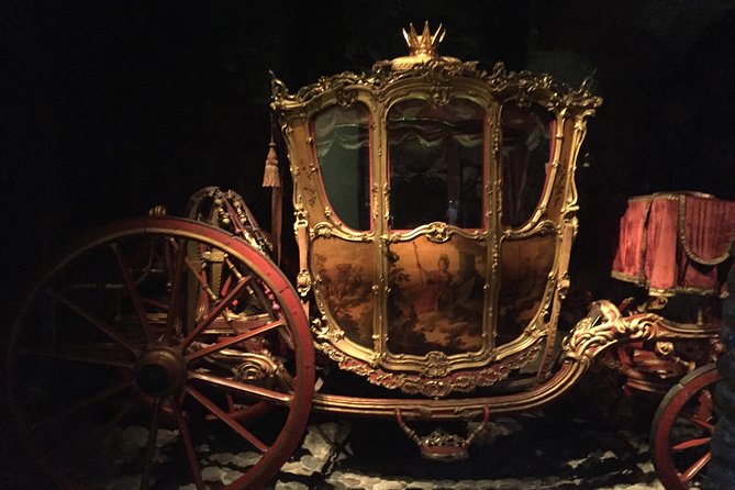 Stockholm Top Attractions All-Inclusive Gran Tour - Visit to Royal Palace