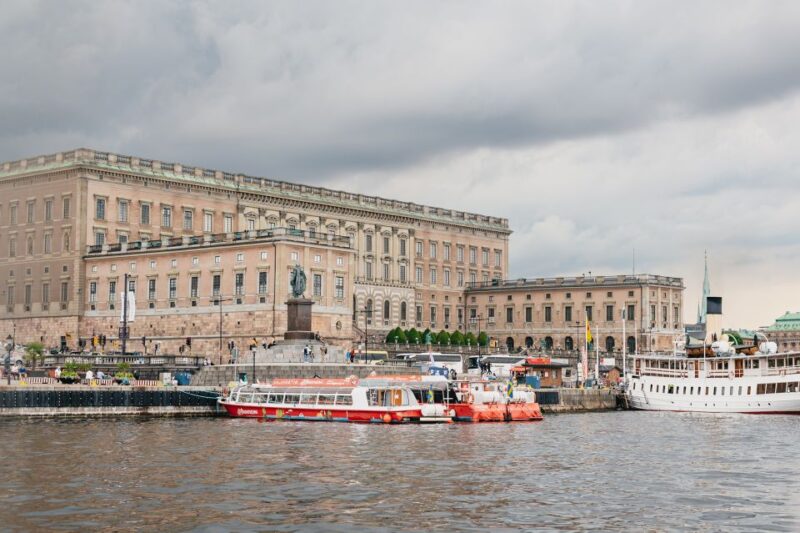 Stockholm: Under the Bridges Boat Tour - Activity Highlights