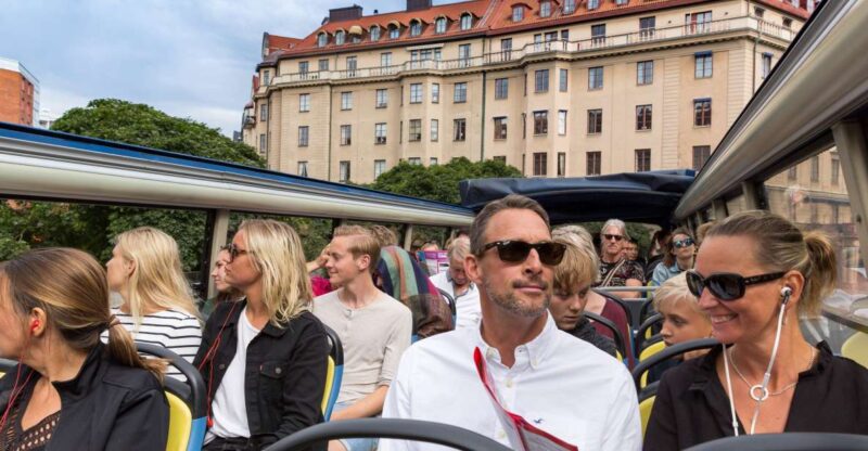 Stockholm: Walking Tour and Hop-on Hop-off Bus Tour - Tour Experience