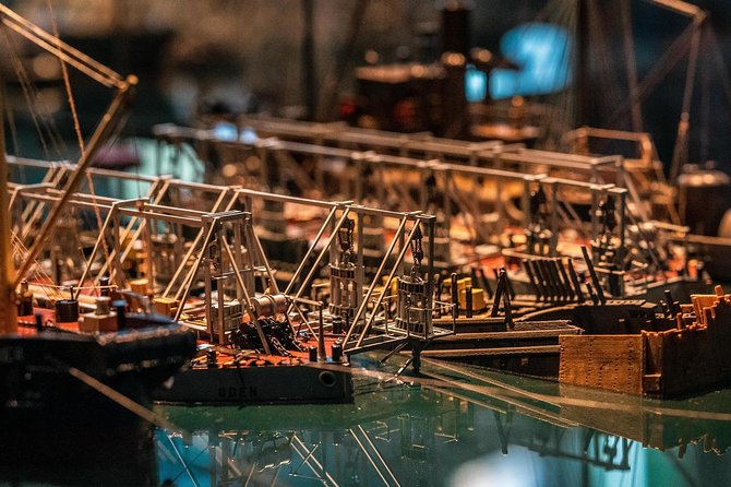 Stockholms Old Town & Vasa Museum Private Walking Tour - Key Details