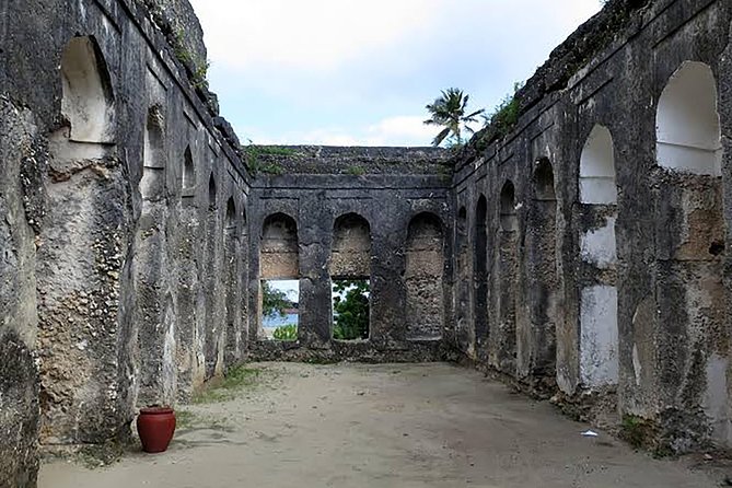Stone Town and Prison Island Tour (Full Day) - Meeting and Pickup