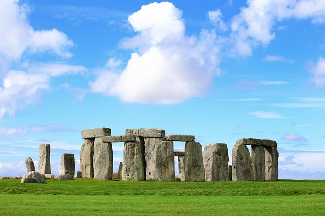 Stonehenge Inner Circle and Bath Tour With Dinner - Guided Walking Tour