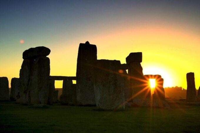 Stonehenge Special Access - Evening Tour From London - Exclusive Stonehenge Access
