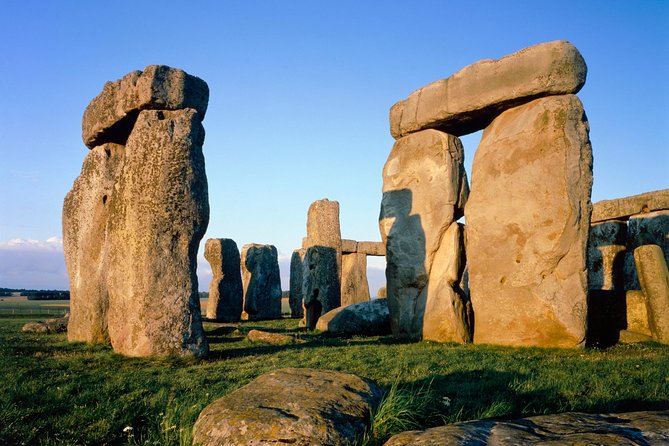 Stonehenge, Windsor Castle and Bath Day Trip From London - Discovering Bath