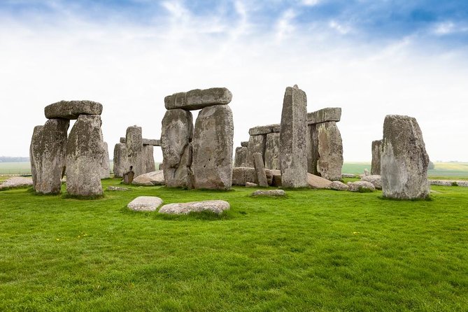Stonehenge, Windsor Castle and Bath With Pub Lunch in Lacock - Inclusions