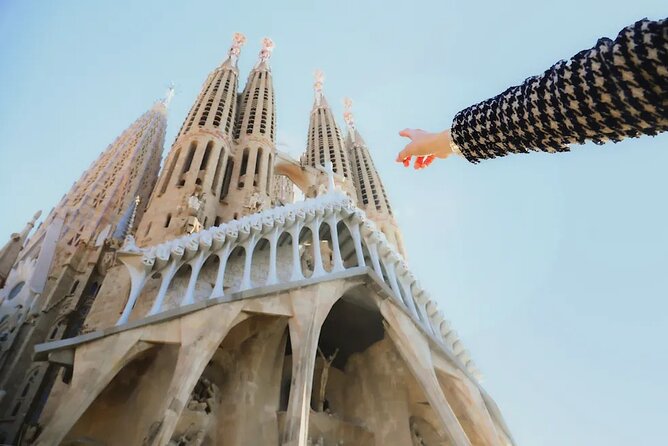 Stories of Sagrada Familia Insider Tour Inc. Priority Access - Guided Tour Experience