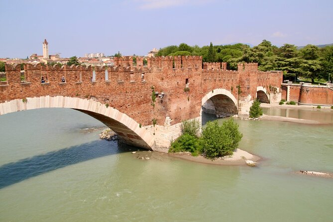 Story of Romeo and Juliet – Walking Tour in Verona - Pricing and Group Size Options