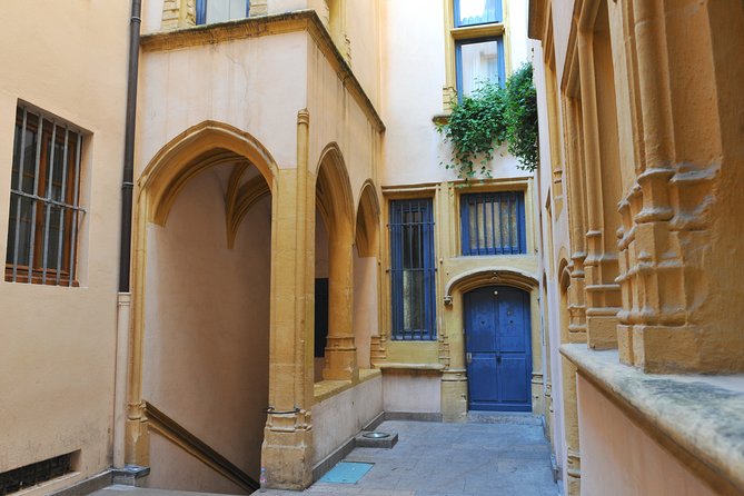 Storytelling Tour of Old Lyon - Guided by Professional Storyteller
