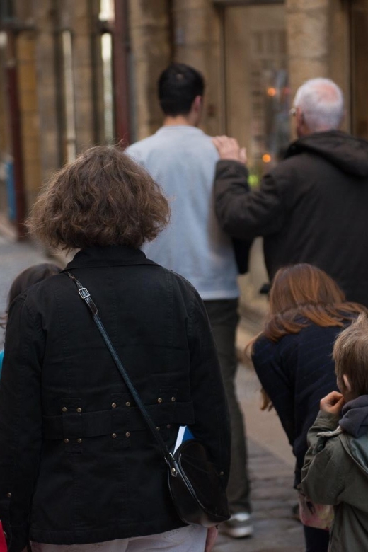 Storytelling Tour of the Vieux-Lyon for Children in English - Key Features