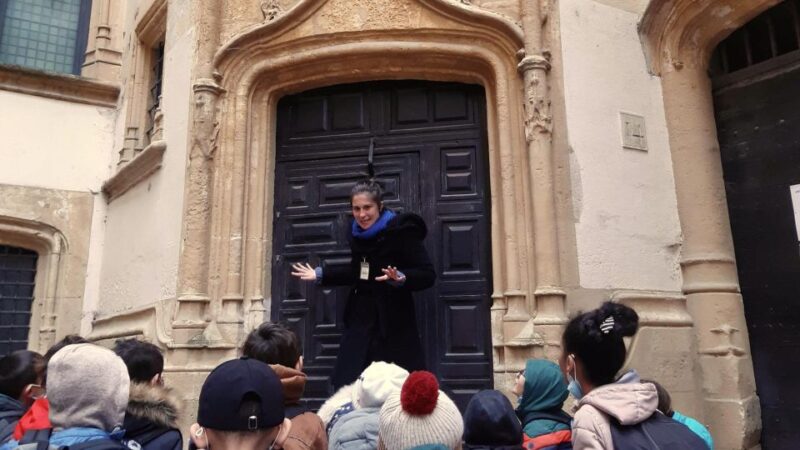 Storytelling Tour of the Vieux-Lyon for Children in English - Orphans Adventure
