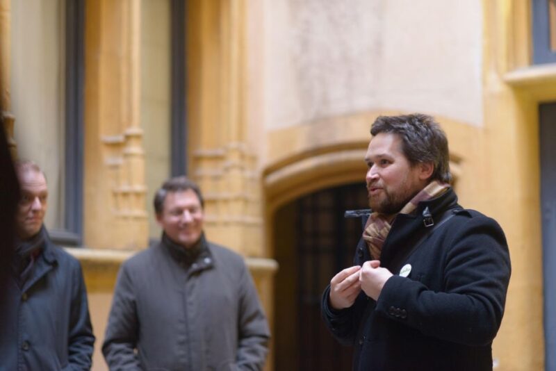 Storytelling Tour of the Vieux-Lyon in French - Experience Description
